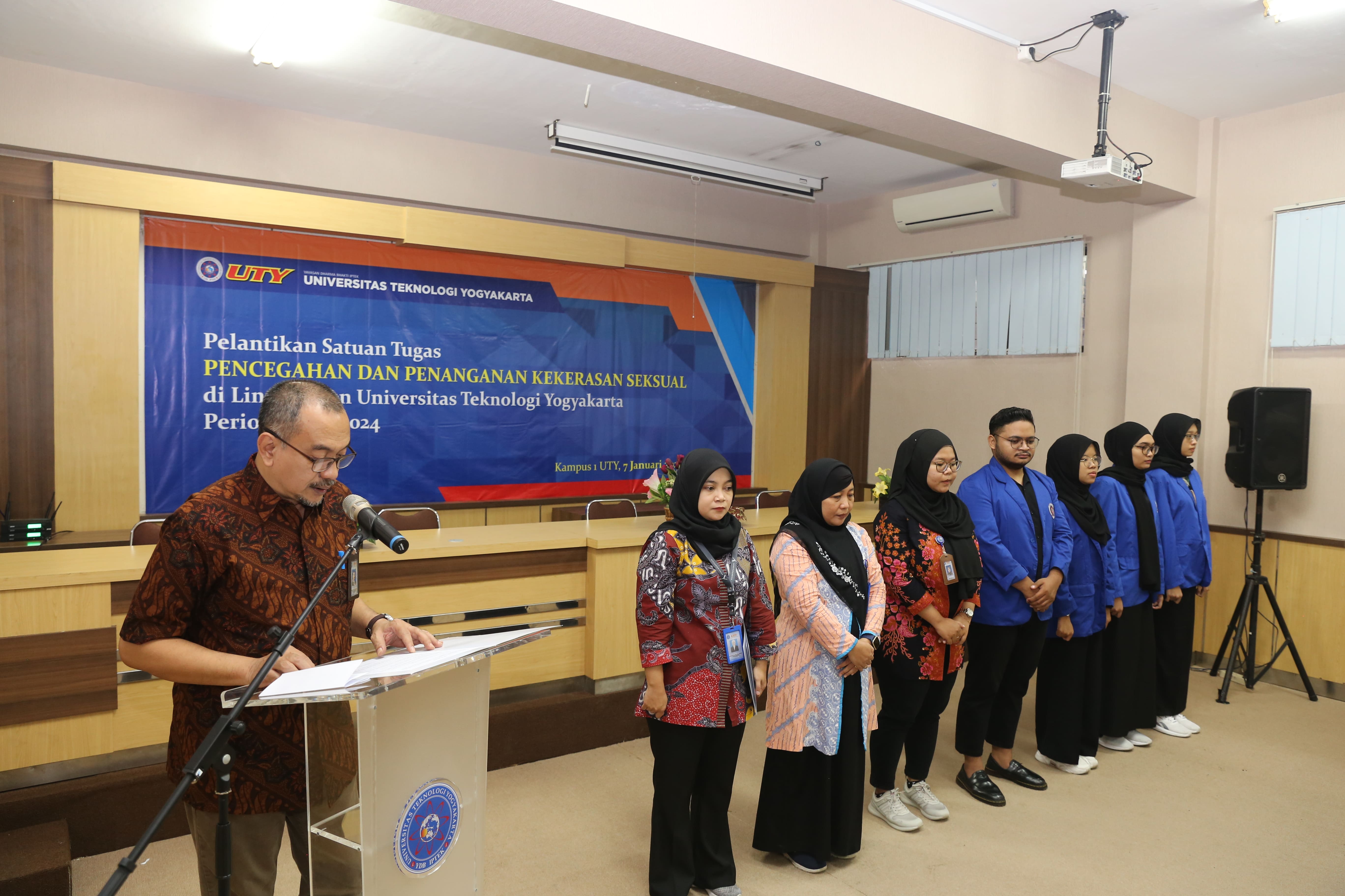 Komitmen untuk Memerangi Kekerasan Seksual di Lingkungan Kampus, Rektor UTY Lantik Tujuh Anggota Satgas PPKS