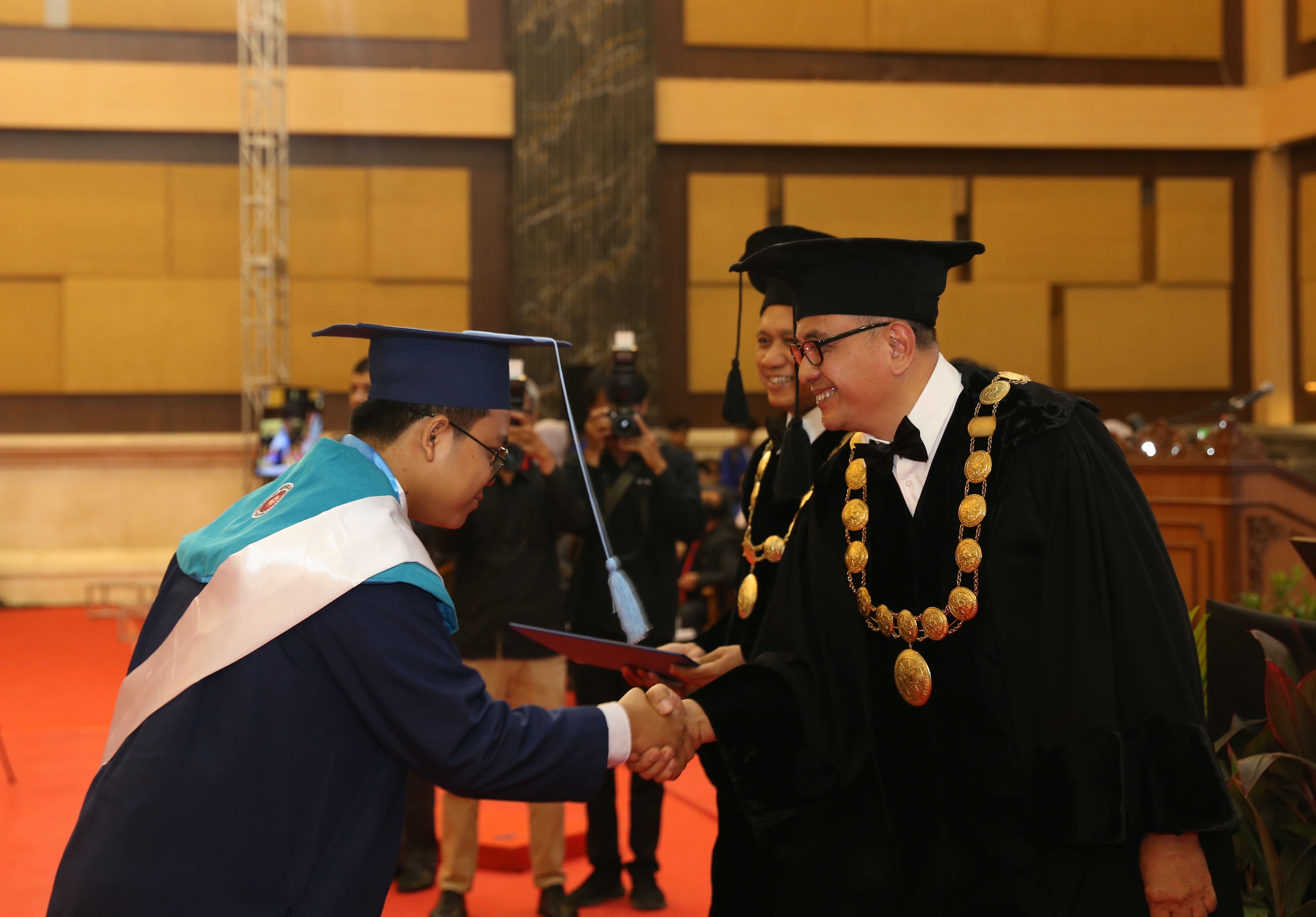 UTY Wisuda 538 Lulusan